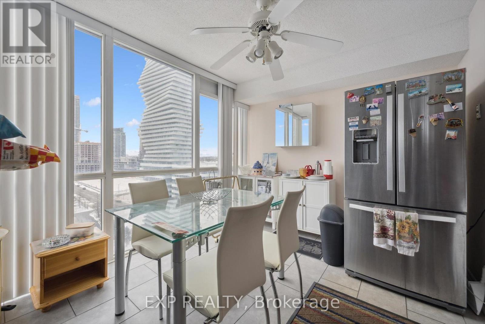 1202 - 350 Webb Drive, Mississauga, Ontario  L5B 3W4 - Photo 10 - W12825168