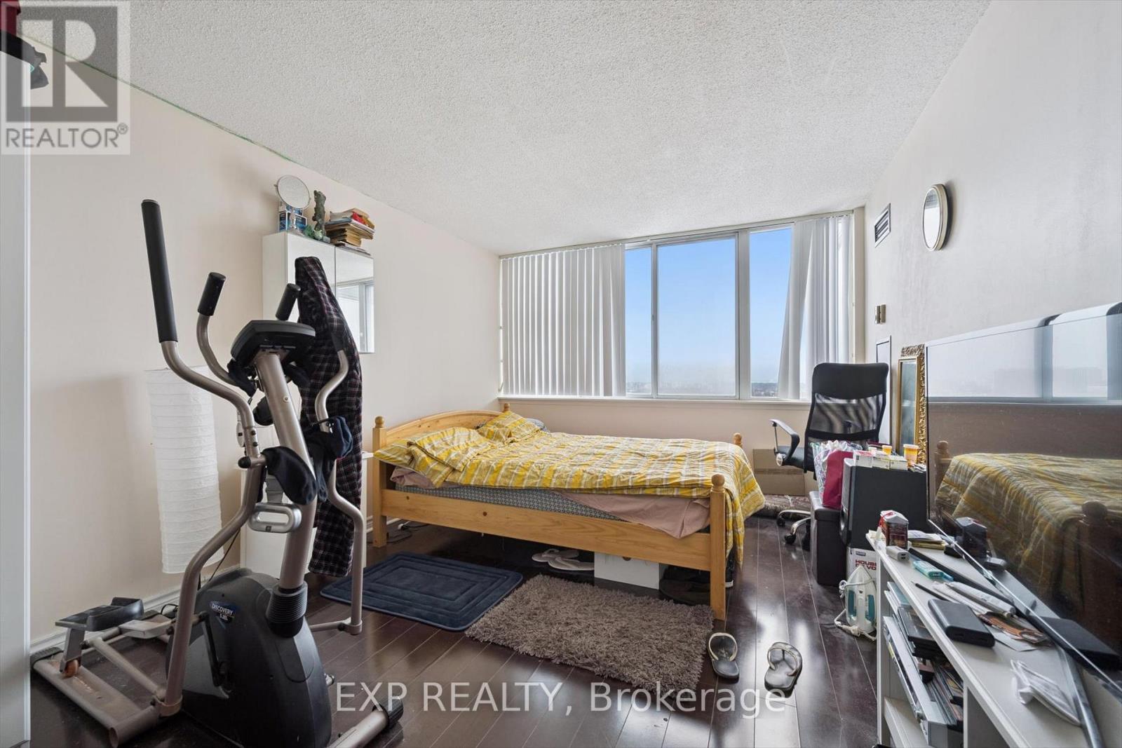 1202 - 350 Webb Drive, Mississauga, Ontario  L5B 3W4 - Photo 16 - W12825168