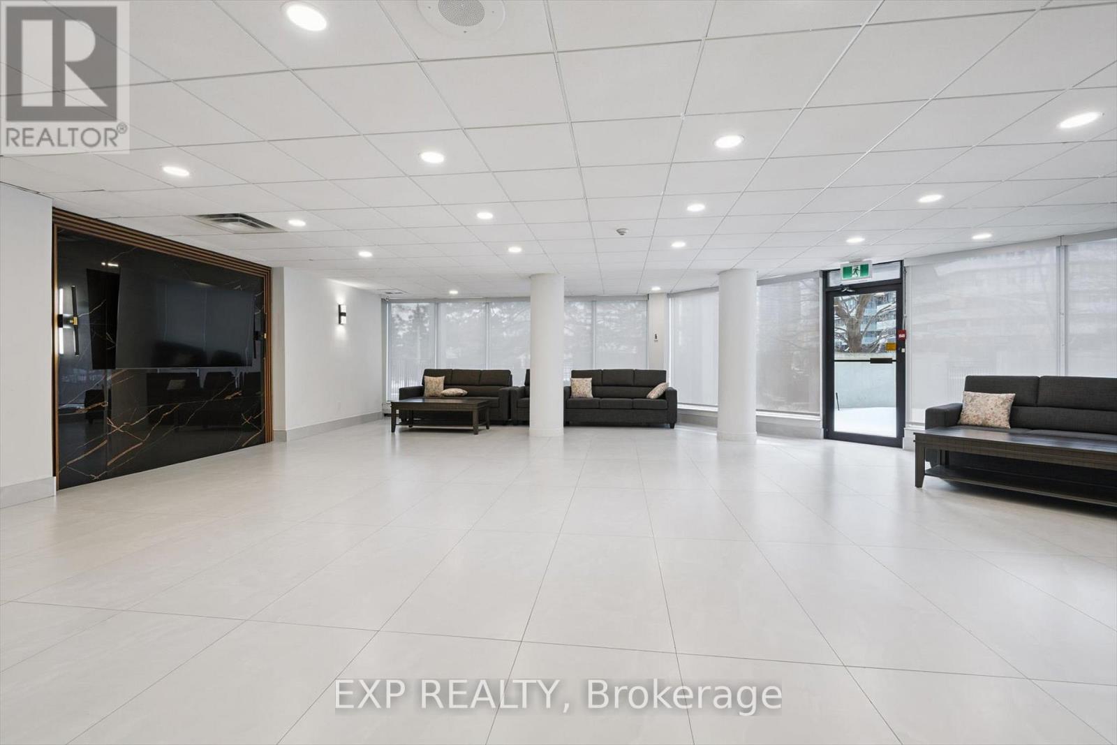 1202 - 350 Webb Drive, Mississauga, Ontario  L5B 3W4 - Photo 32 - W12825168