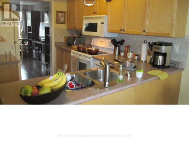 5117 Dryden Avenue N, Burlington, Ontario  L7L 6L3 - Photo 4 - W12825182