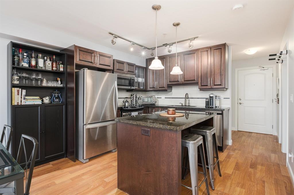 312 19939 55a Avenue, Langley, British Columbia V3A 3X4 - Photo 3 - R3084705