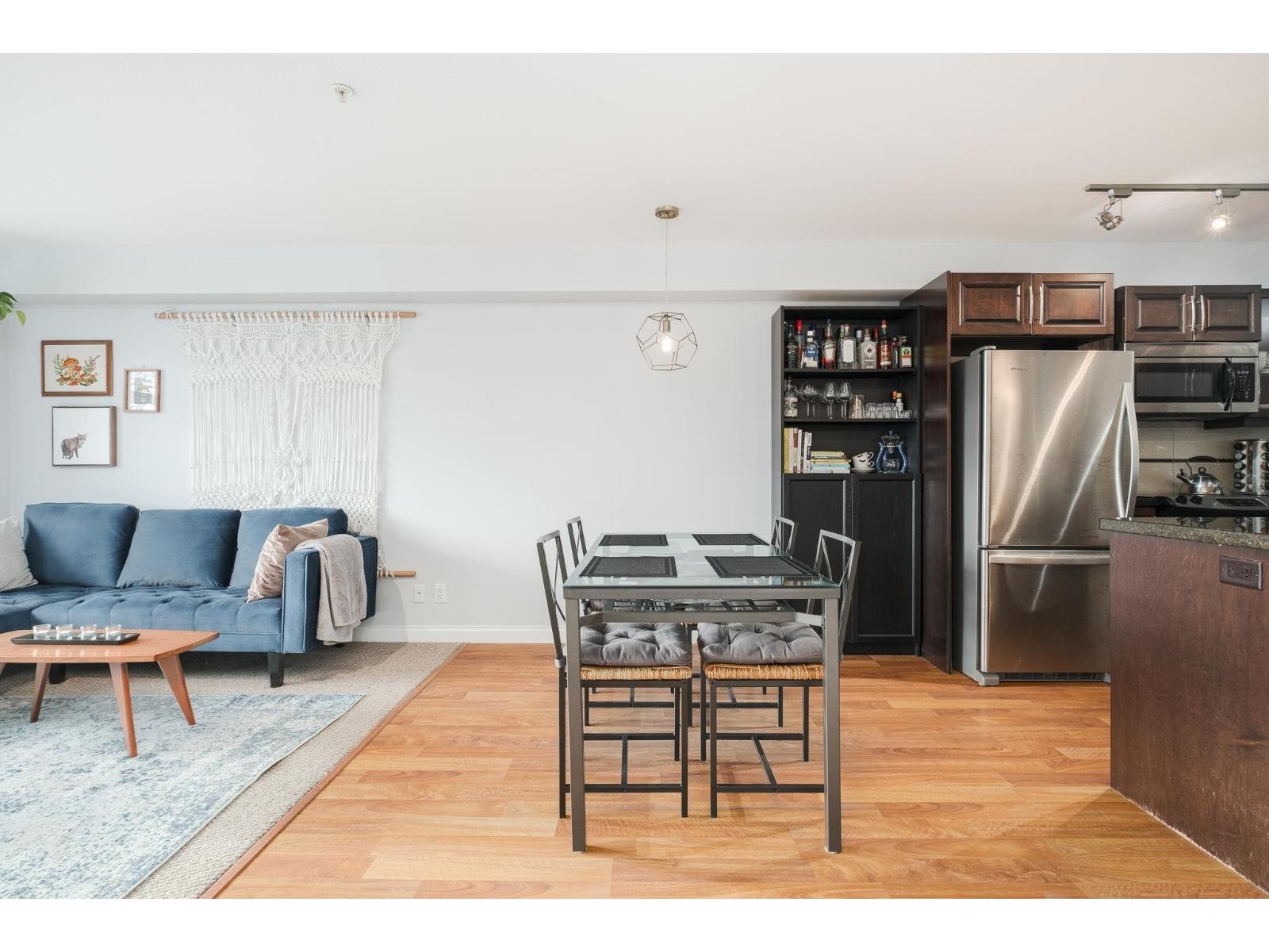 312 19939 55a Avenue, Langley, British Columbia V3A 3X4 - Photo 2 - R3084705