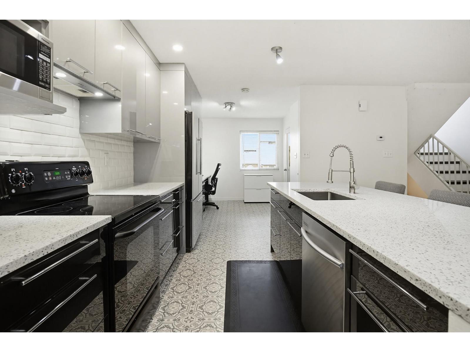 24 33361 Wren Crescent, Abbotsford, British Columbia  V2S 5V9 - Photo 6 - R3094051