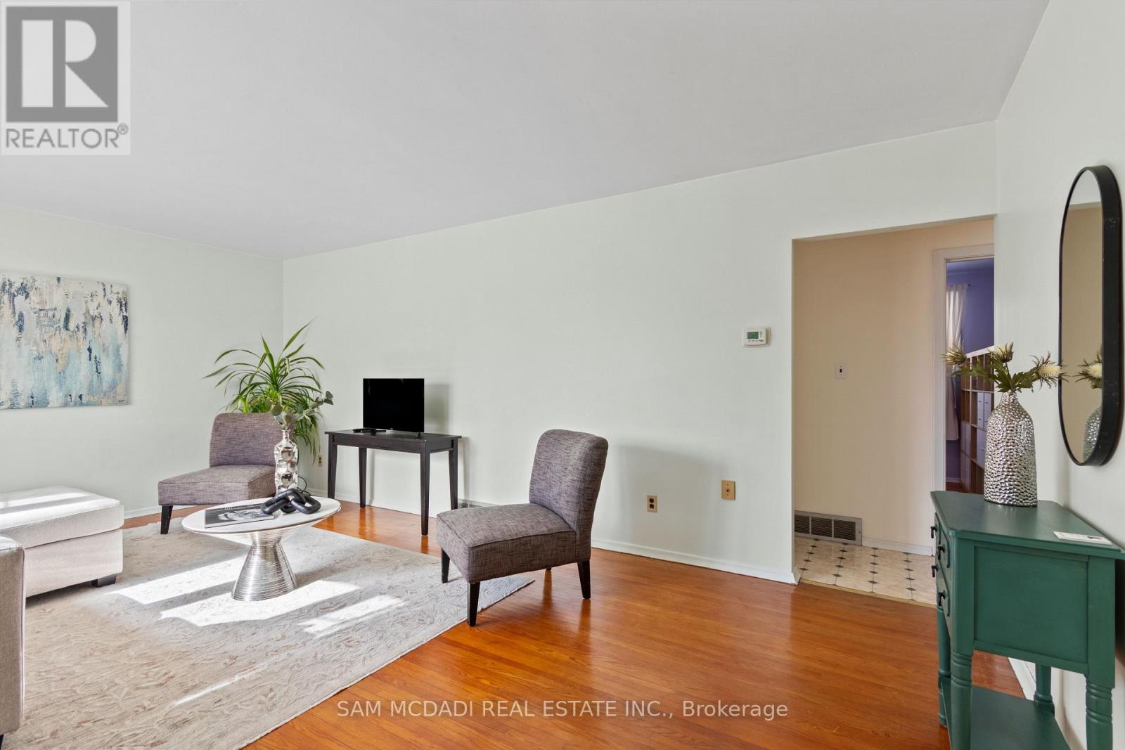 19 Secord Drive, Hamilton, Ontario  L8K 3W6 - Photo 10 - X12825156