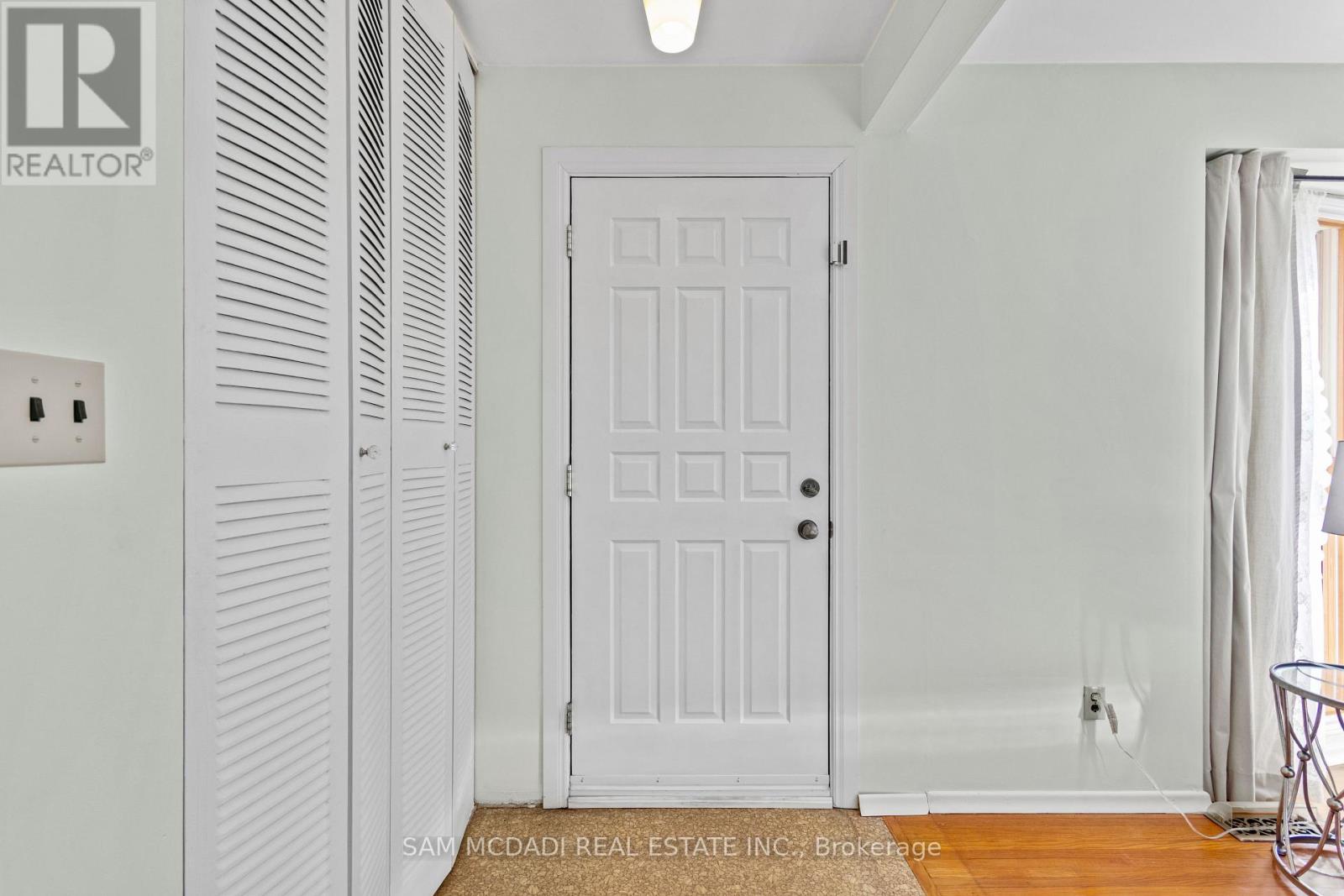 19 Secord Drive, Hamilton, Ontario  L8K 3W6 - Photo 6 - X12825156