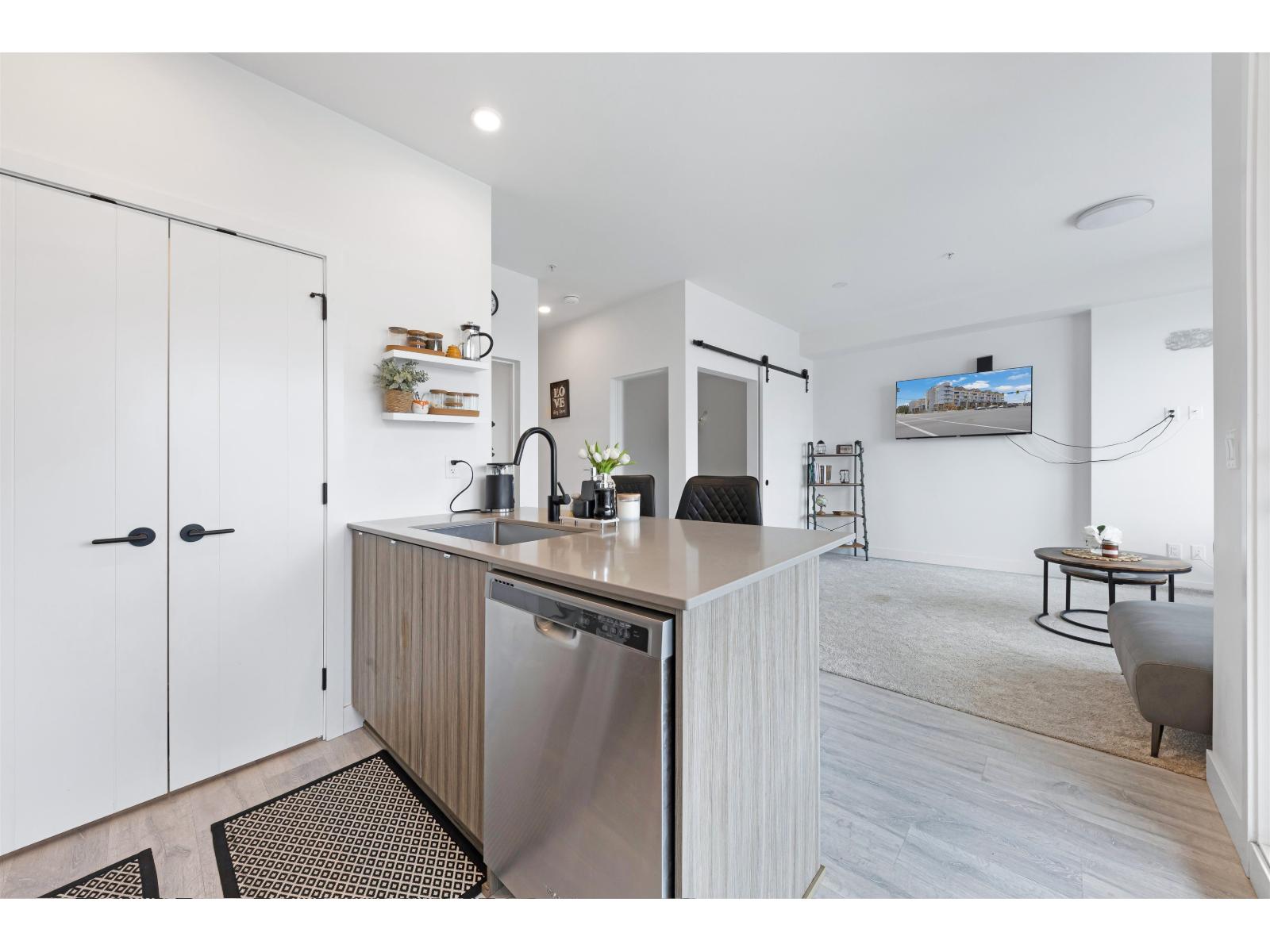 406 32828 Landeau Place, Abbotsford, British Columbia  V2S 0M4 - Photo 8 - R3093955