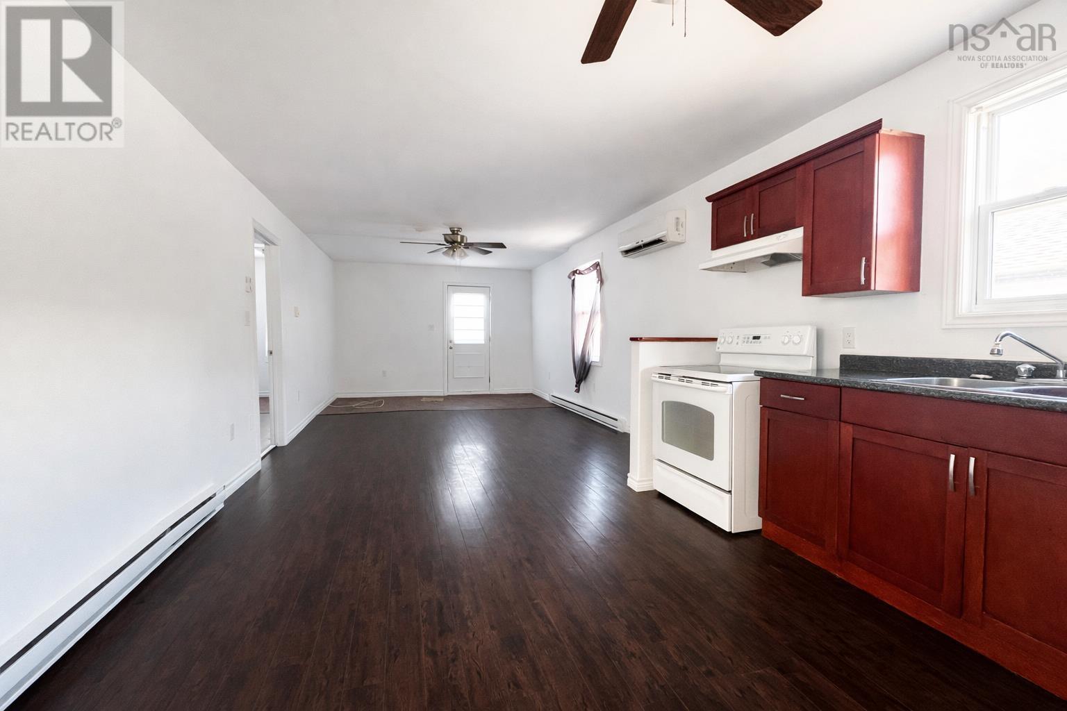 3538 Bay Avenue, New Waterford, Nova Scotia  B1H 2P3 - Photo 10 - 202600280