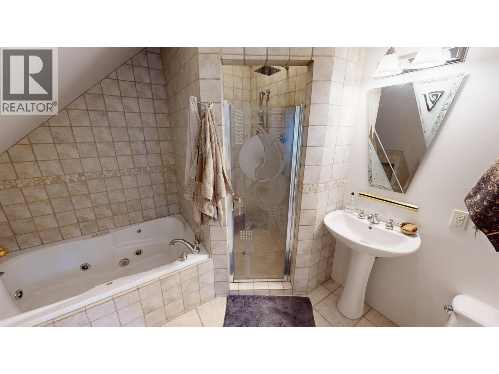 7407 Johnstone Road, Bridge Lake, British Columbia  V0K 1X2 - Photo 25 - R3094071