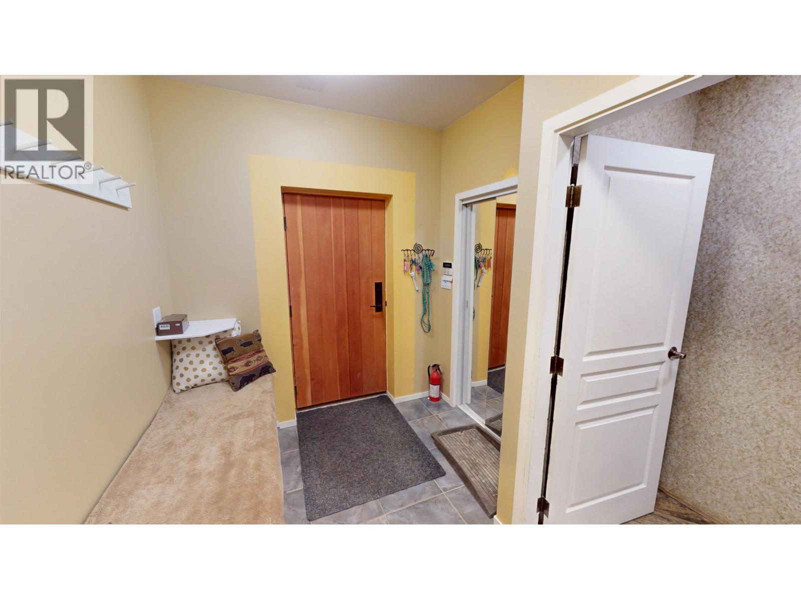 7407 Johnstone Road, Bridge Lake, British Columbia  V0K 1X2 - Photo 21 - R3094071