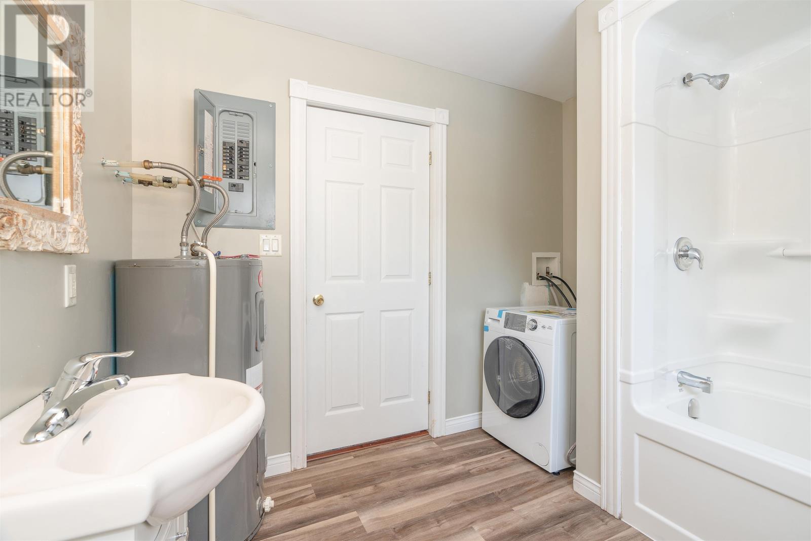 114 Stratford Road, Stratford, Prince Edward Island  C1B 1Y4 - Photo 16 - 202603392