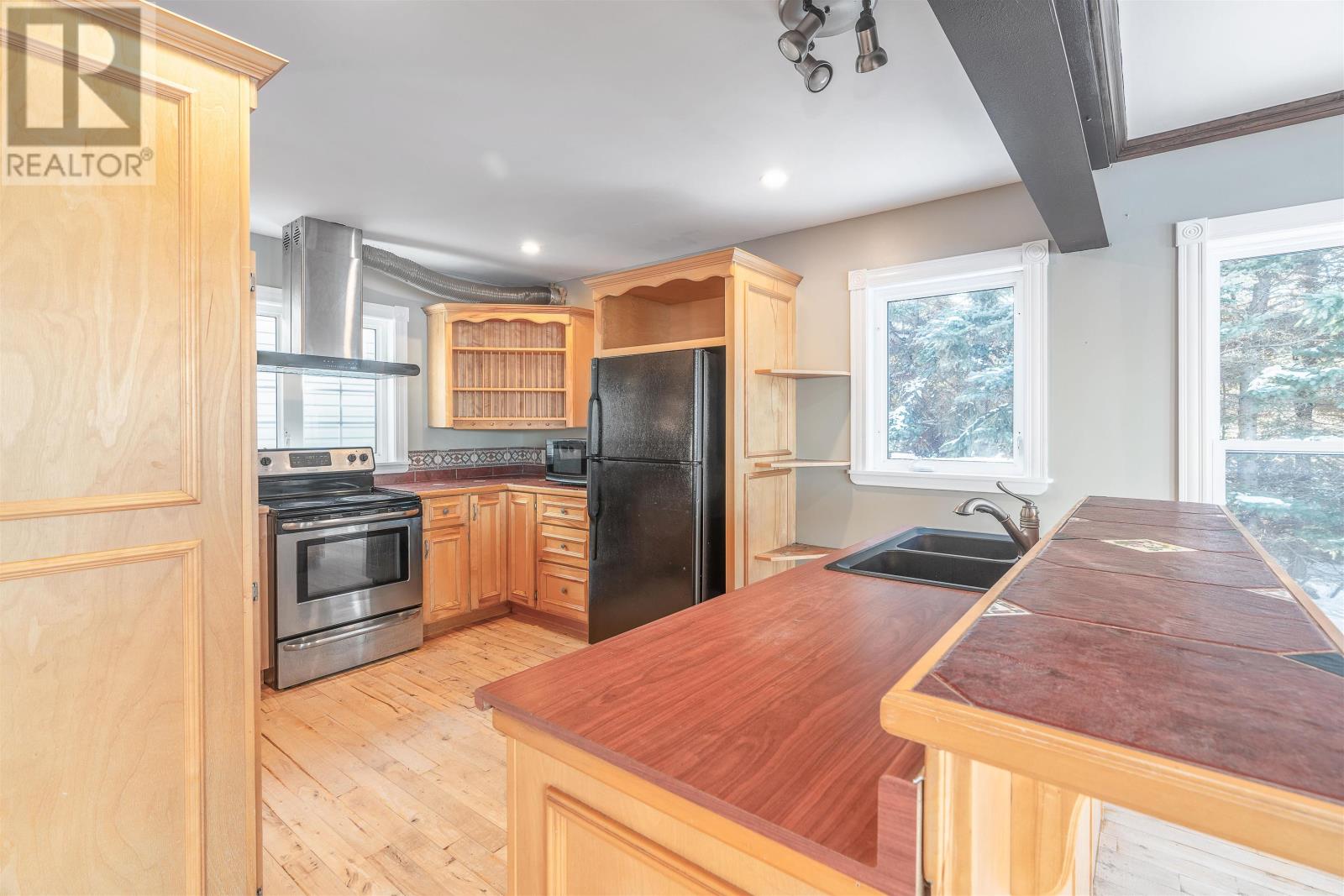 114 Stratford Road, Stratford, Prince Edward Island  C1B 1Y4 - Photo 10 - 202603392