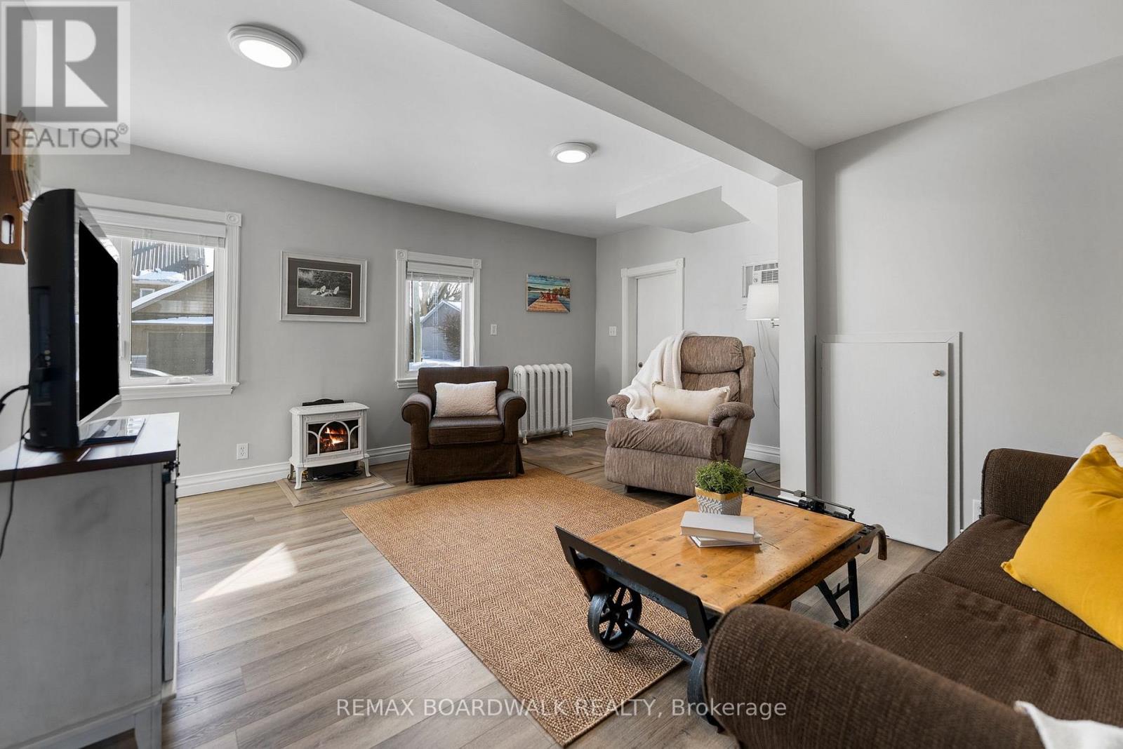 532 St Lawrence Street, North Dundas, Ontario  K0C 2K0 - Photo 19 - X12825280