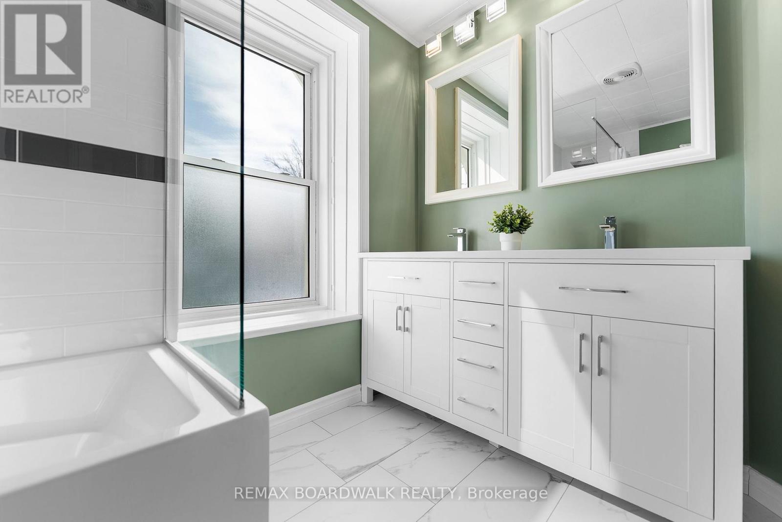 532 St Lawrence Street, North Dundas, Ontario  K0C 2K0 - Photo 33 - X12825280