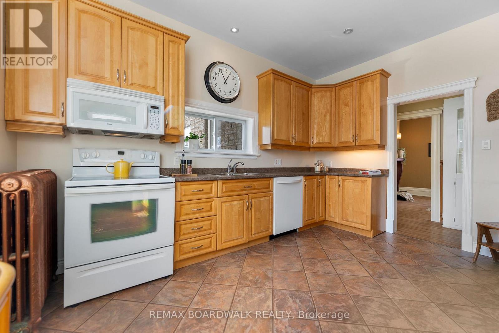 532 St Lawrence Street, North Dundas, Ontario  K0C 2K0 - Photo 7 - X12825280