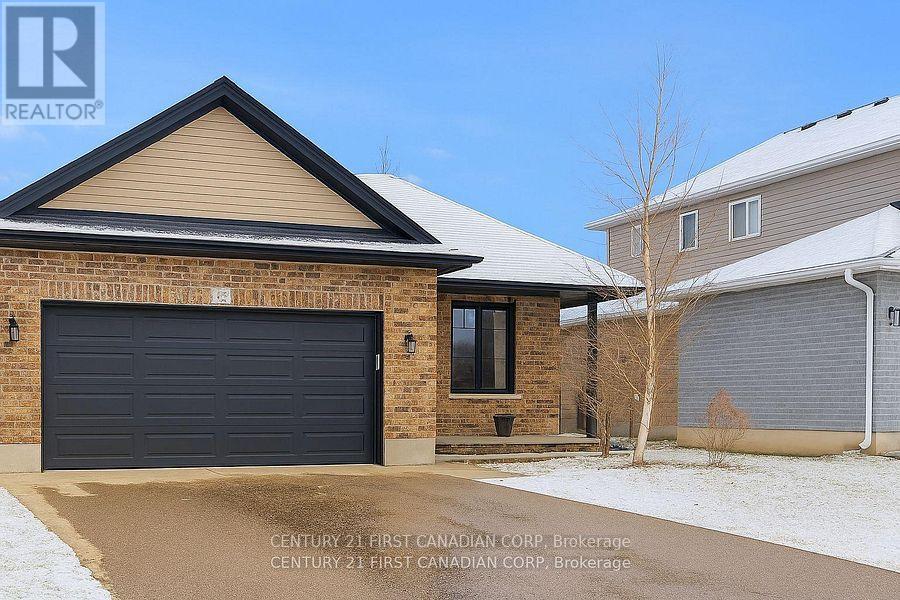 46 Westlake Drive, St. Thomas, Ontario  N5P 0C6 - Photo 2 - X12734820