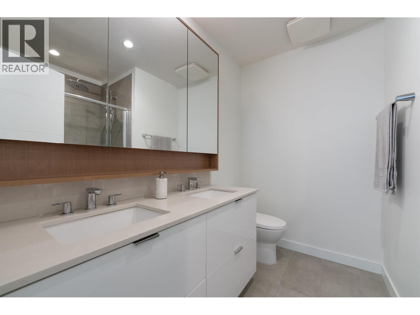 201 108 E 8th Street, North Vancouver, British Columbia  V7L 0H1 - Photo 16 - R3091152