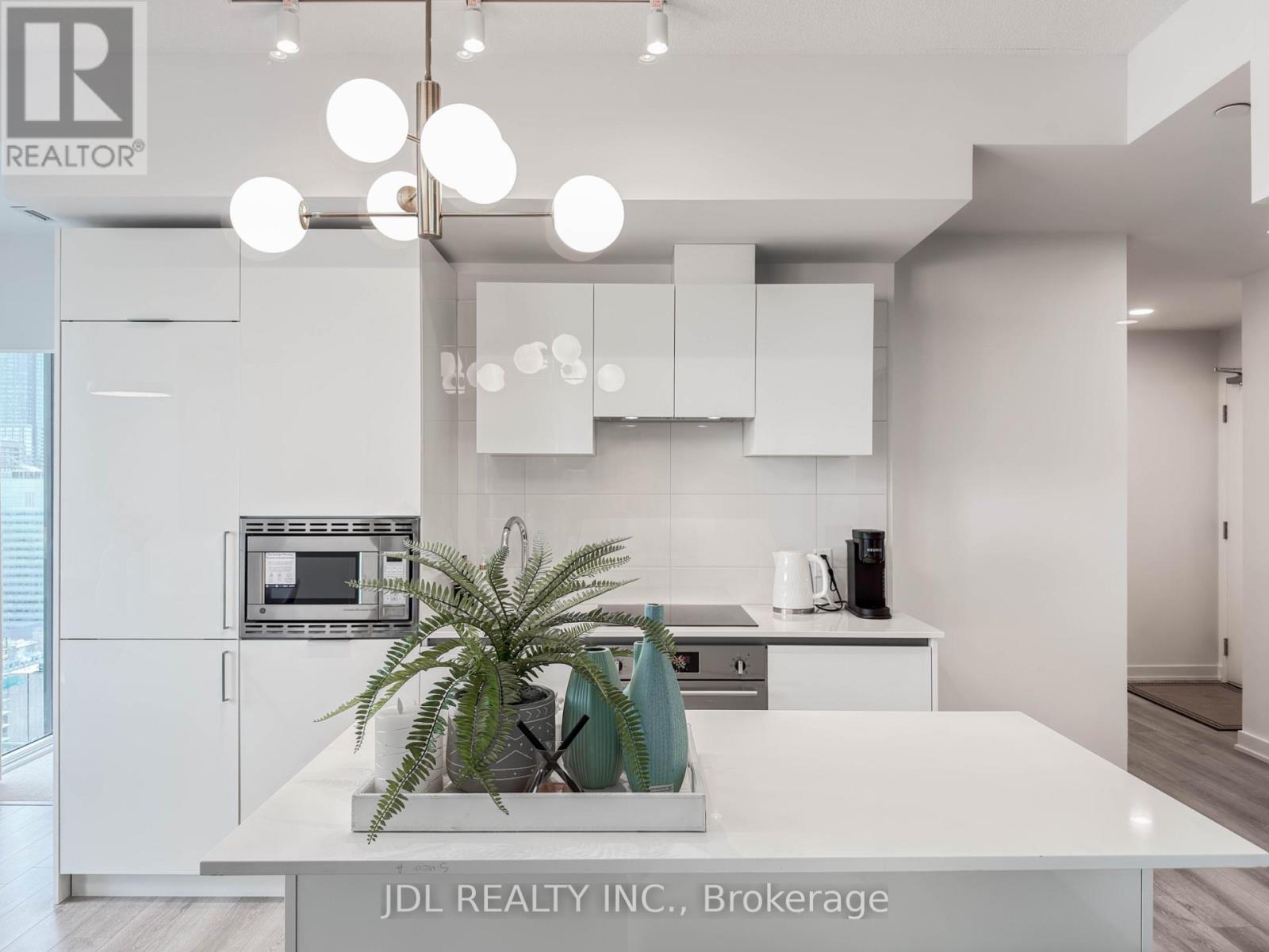 3709 - 238 Simcoe Street, Toronto, Ontario  M5T 0E2 - Photo 10 - C12825224