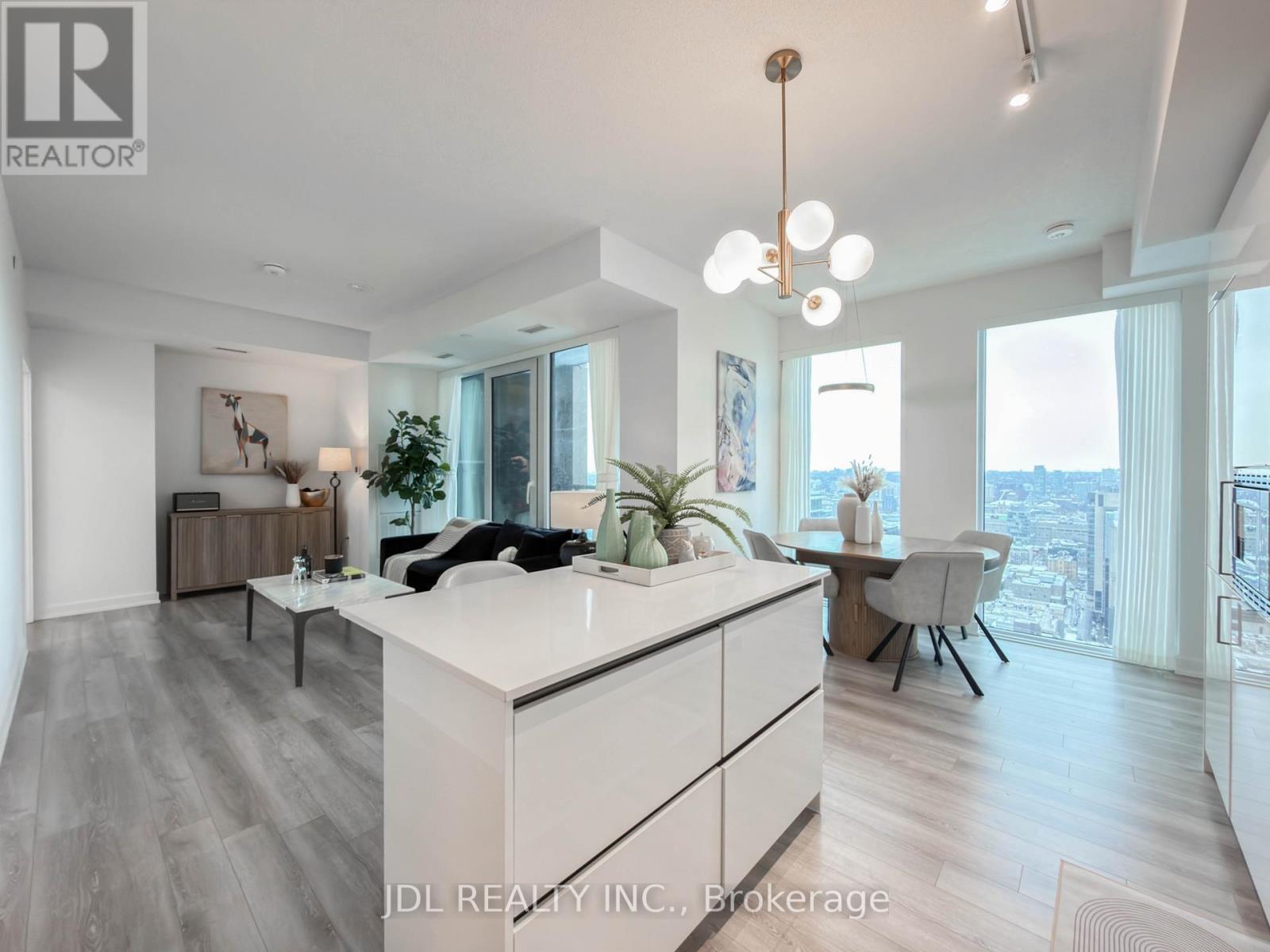 3709 - 238 Simcoe Street, Toronto, Ontario  M5T 0E2 - Photo 6 - C12825224