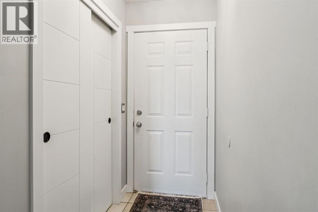 11 Bedford Manor Ne, Calgary, Alberta  T3K 4B8 - Photo 5 - A2288839