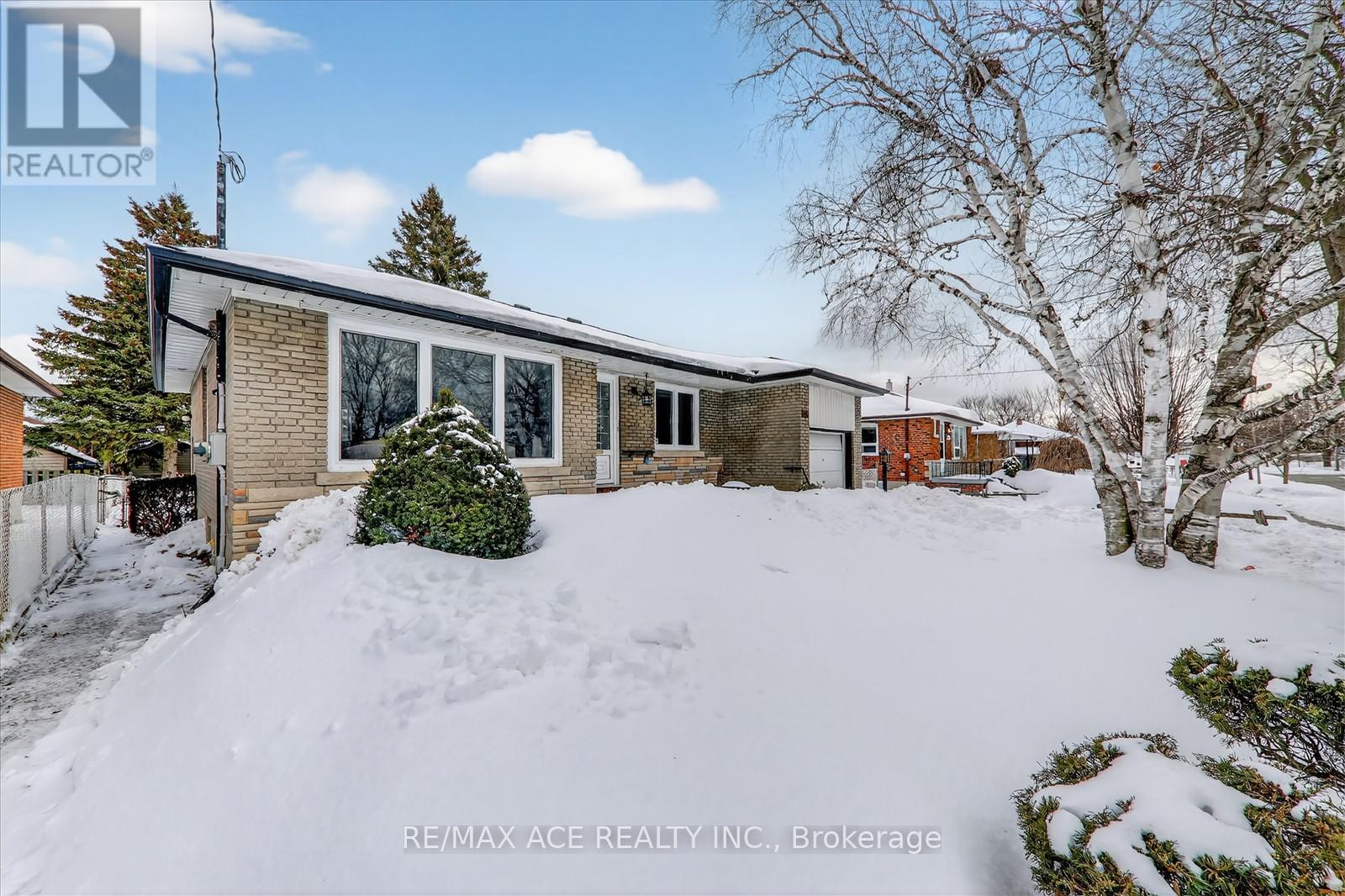 53 Sharbot Avenue, Toronto, Ontario  M1H 1Z2 - Photo 4 - E12825204