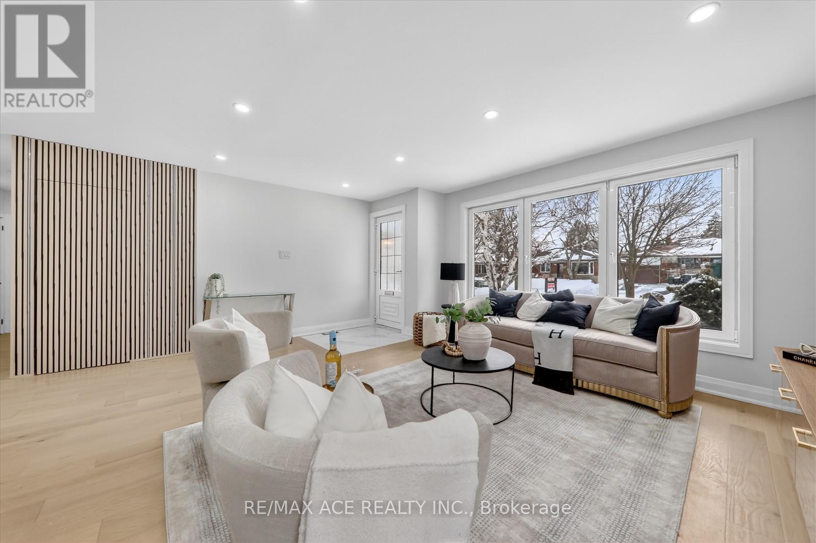 53 Sharbot Avenue, Toronto, Ontario  M1H 1Z2 - Photo 8 - E12825204