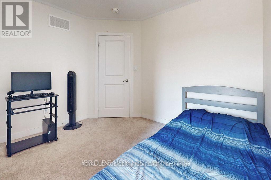 2614 Castlegate Crossing, Pickering, Ontario  L1X 0H9 - Photo 29 - E12825262