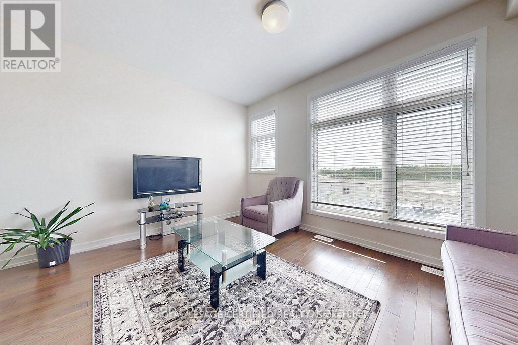 2614 Castlegate Crossing, Pickering, Ontario  L1X 0H9 - Photo 4 - E12825262