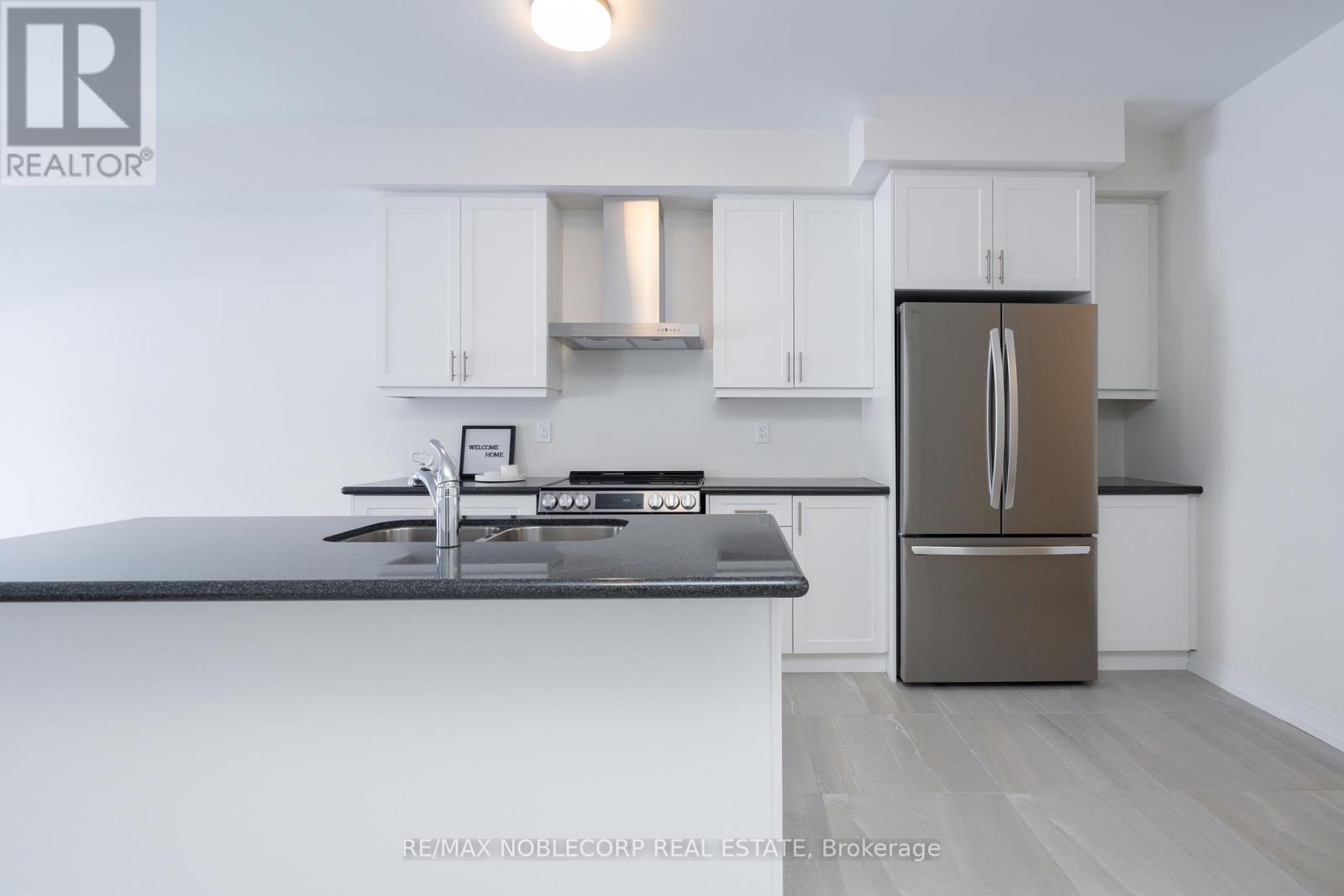 34 Singhampton Road, Vaughan, Ontario  L4H 5J6 - Photo 9 - N12825232