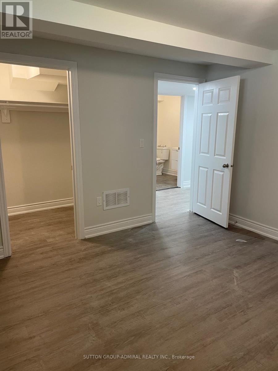 104 Marsellus Drive, Barrie (Holly), Ontario  L4N 8R7 - Photo 12 - S12825248