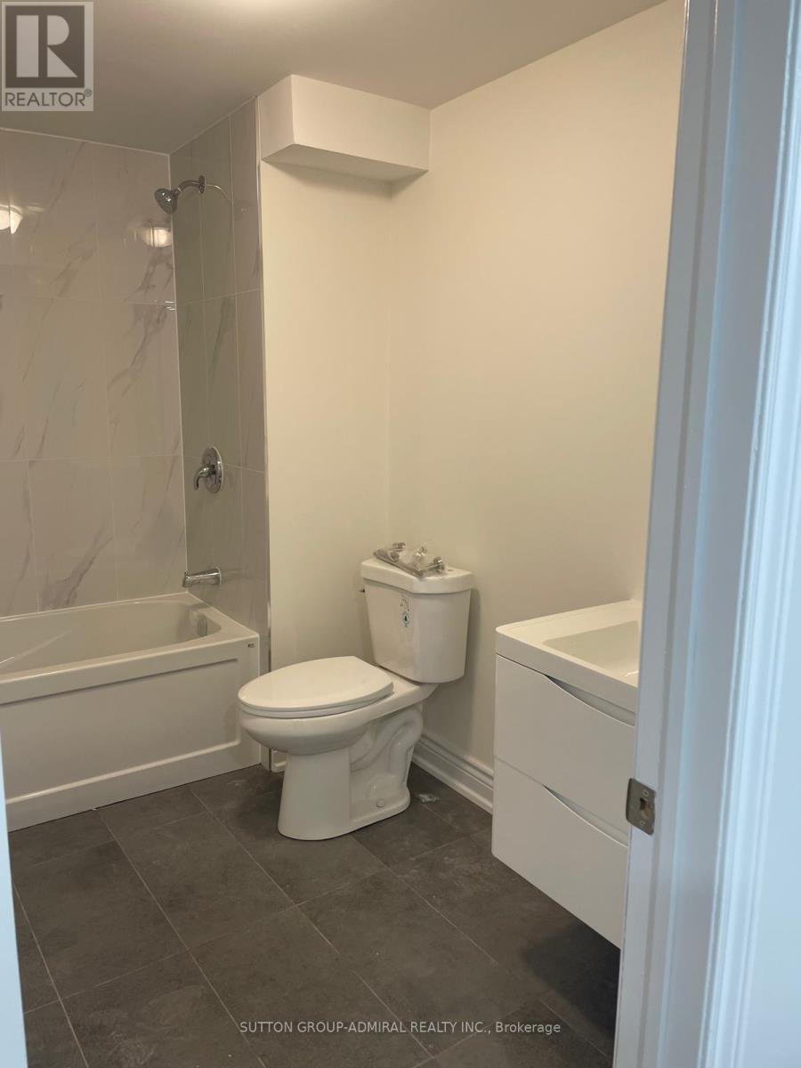 104 Marsellus Drive, Barrie (Holly), Ontario  L4N 8R7 - Photo 13 - S12825248