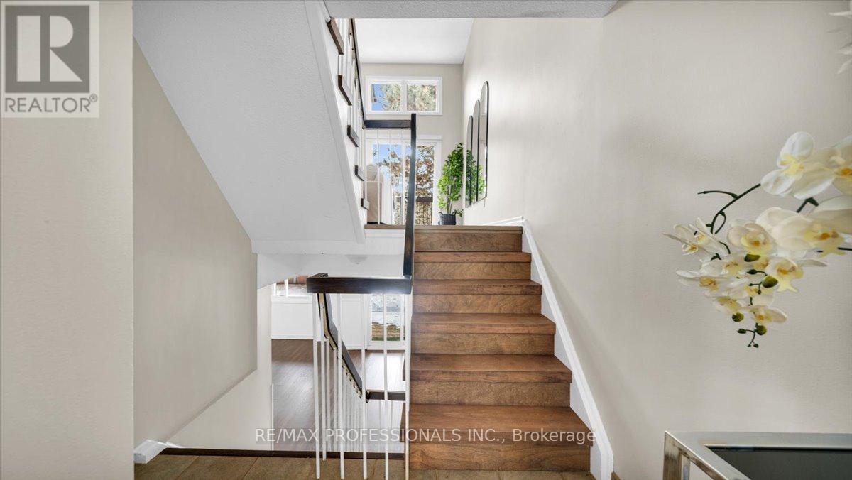 14 - 1755 Rathburn Road E, Mississauga, Ontario  L4W 2M8 - Photo 3 - W12825192