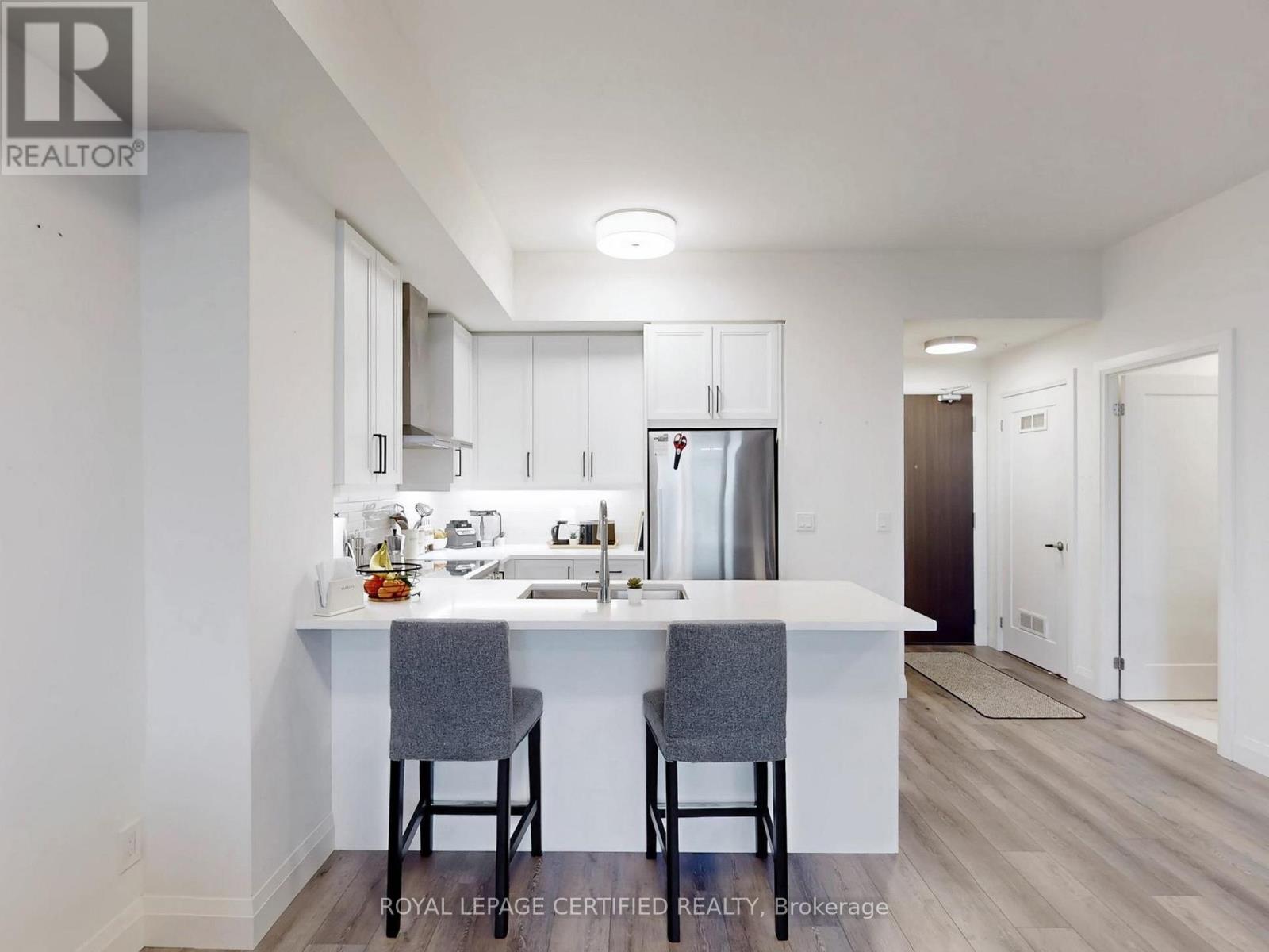 604 - 500 Brock Avenue, Burlington, Ontario  L7S 0A5 - Photo 11 - W12825198