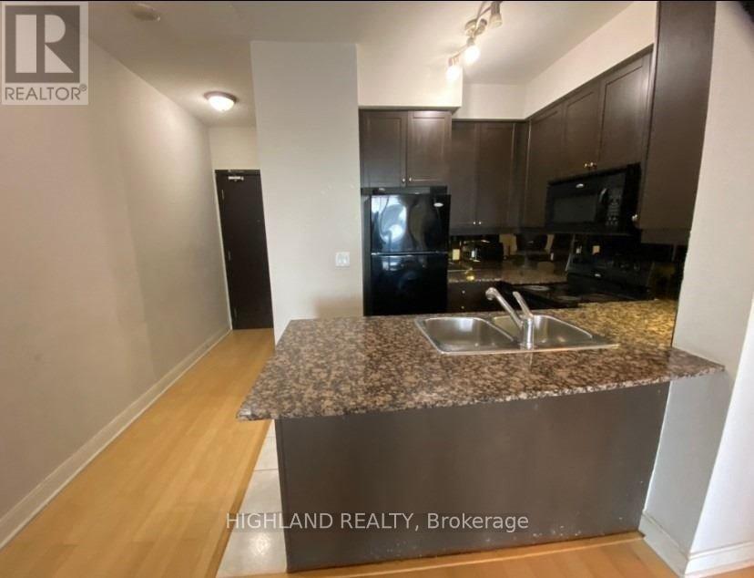 801 - 70 Absolute Avenue, Mississauga, Ontario  L5Z 0A4 - Photo 5 - W12825266