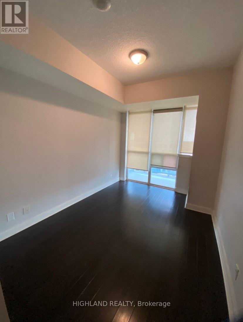 801 - 70 Absolute Avenue, Mississauga, Ontario  L5Z 0A4 - Photo 8 - W12825266