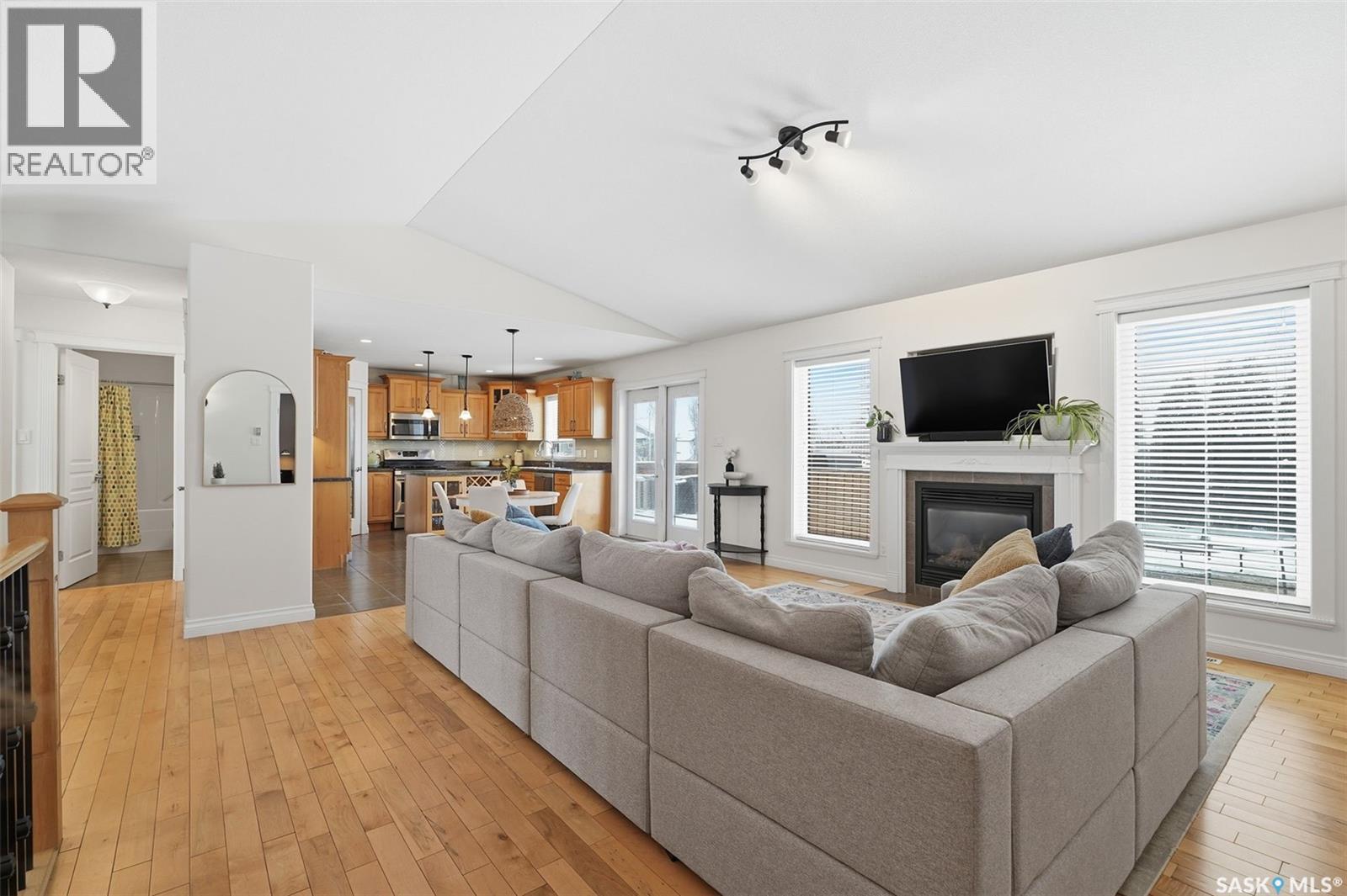 12 Longpre Crescent, Prince Albert, Saskatchewan  S6X 1C8 - Photo 6 - SK029251