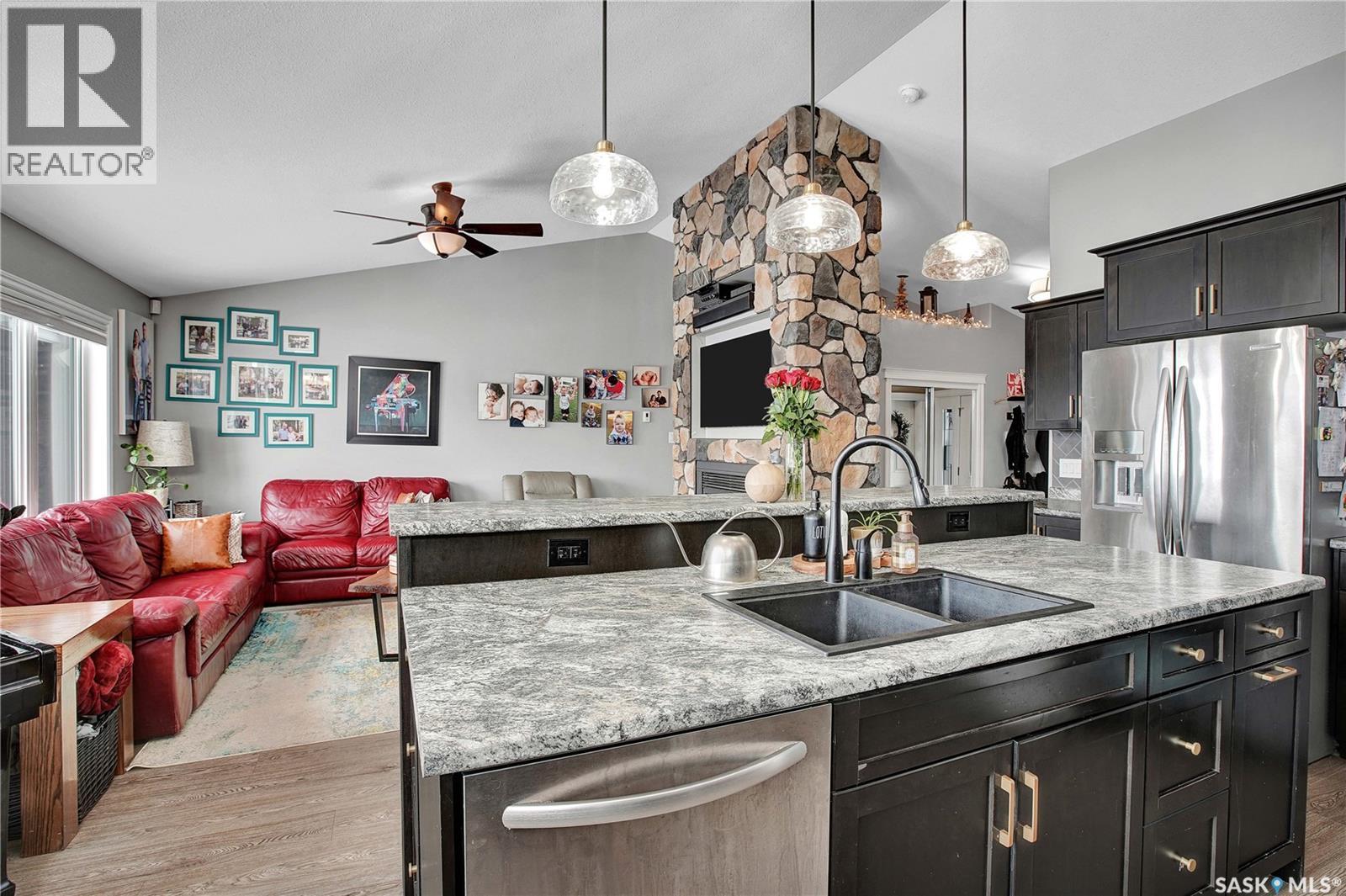 426 Lyle Crescent, Warman, Saskatchewan  S0K 4S1 - Photo 5 - SK029147