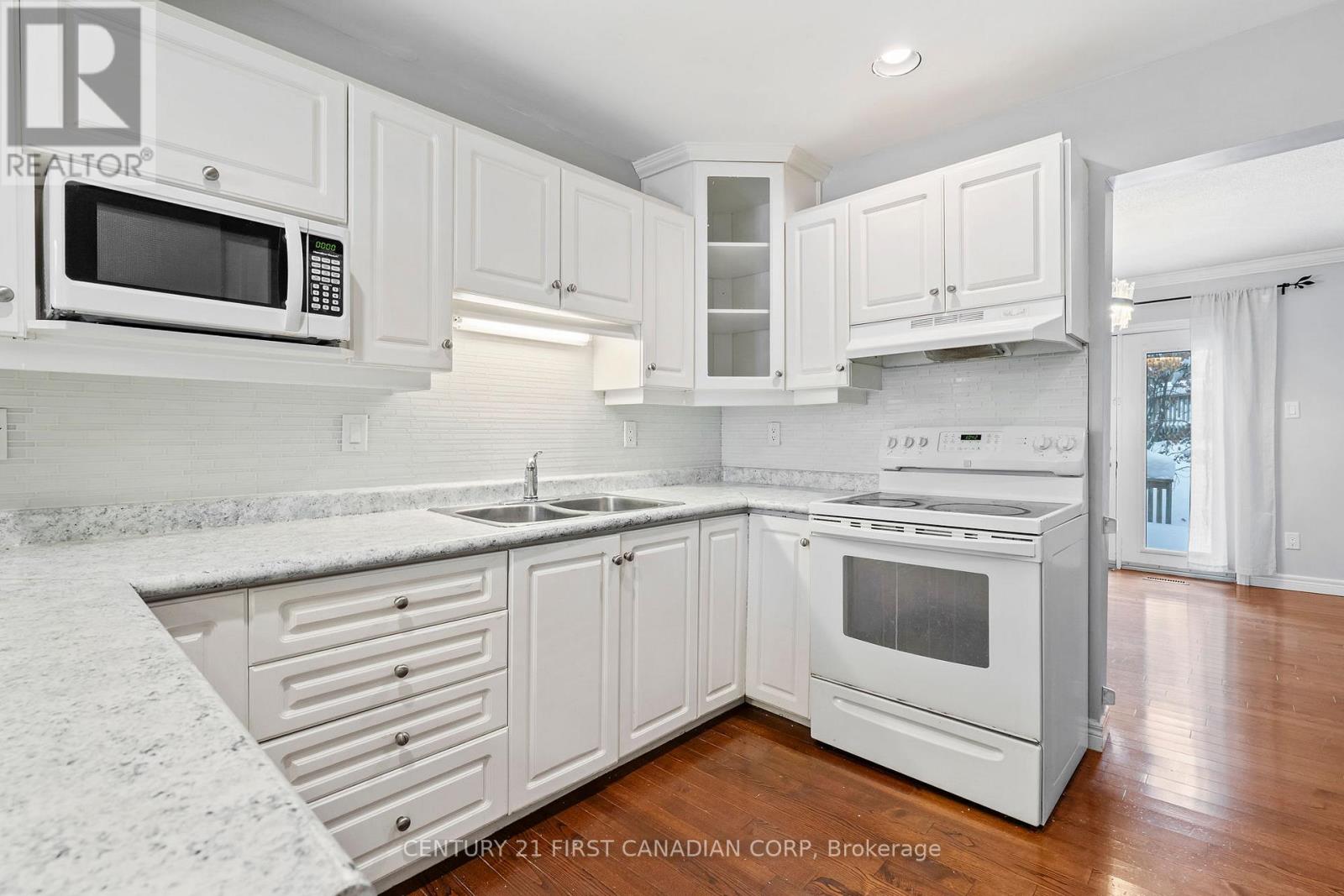 17 - 340 Ambleside Drive, London North, Ontario  N6G 4Y5 - Photo 10 - X12671284