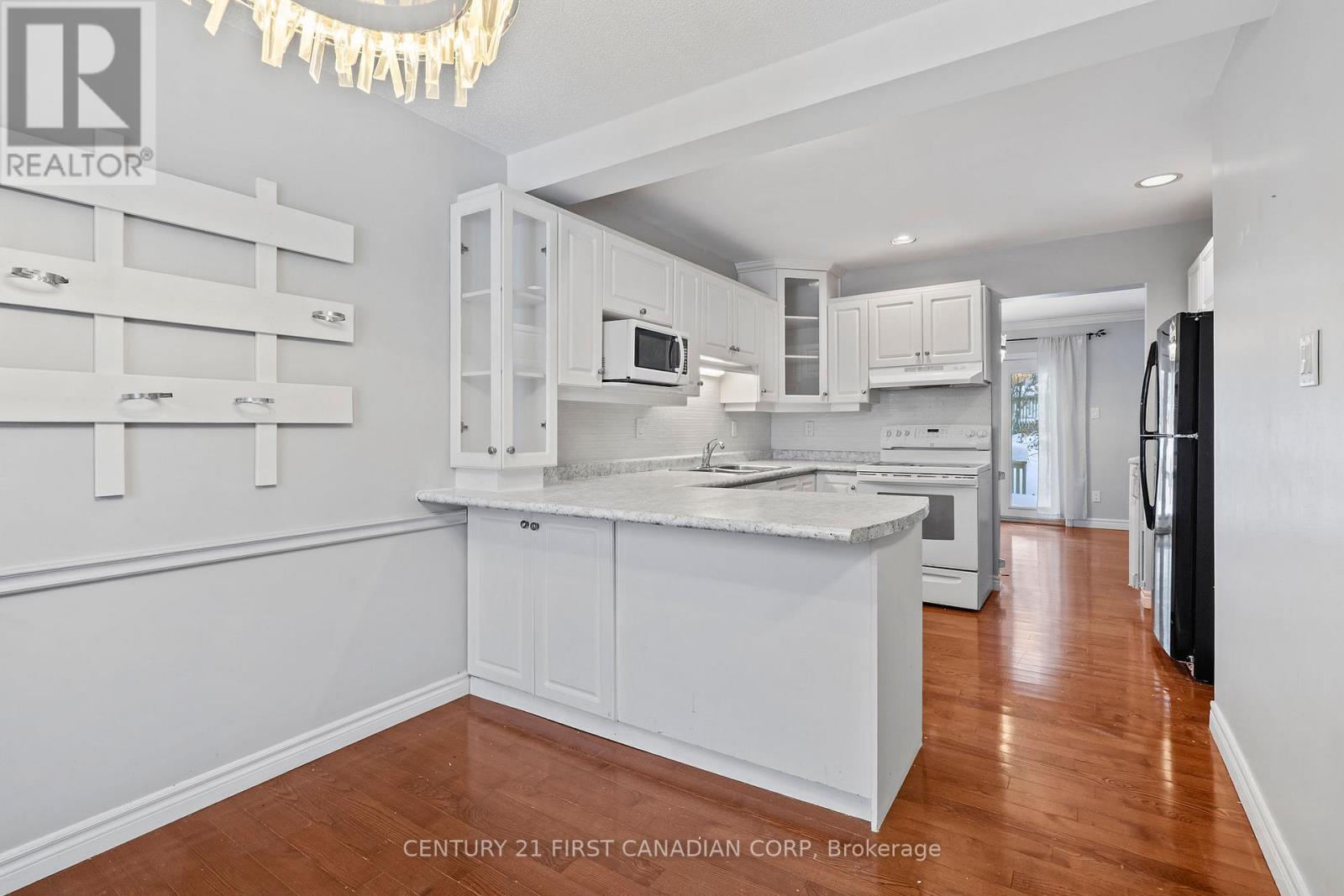 17 - 340 Ambleside Drive, London North, Ontario  N6G 4Y5 - Photo 8 - X12671284