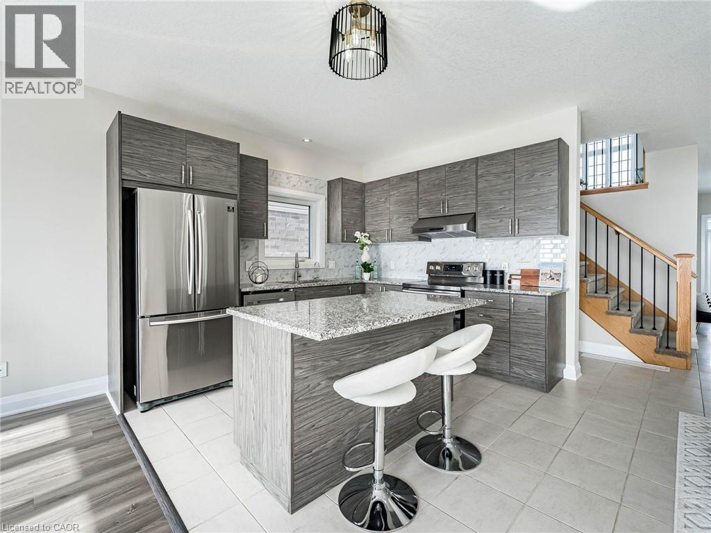 677 Thomas Slee Drive, Kitchener, Ontario  N2P 0J1 - Photo 10 - 40808114