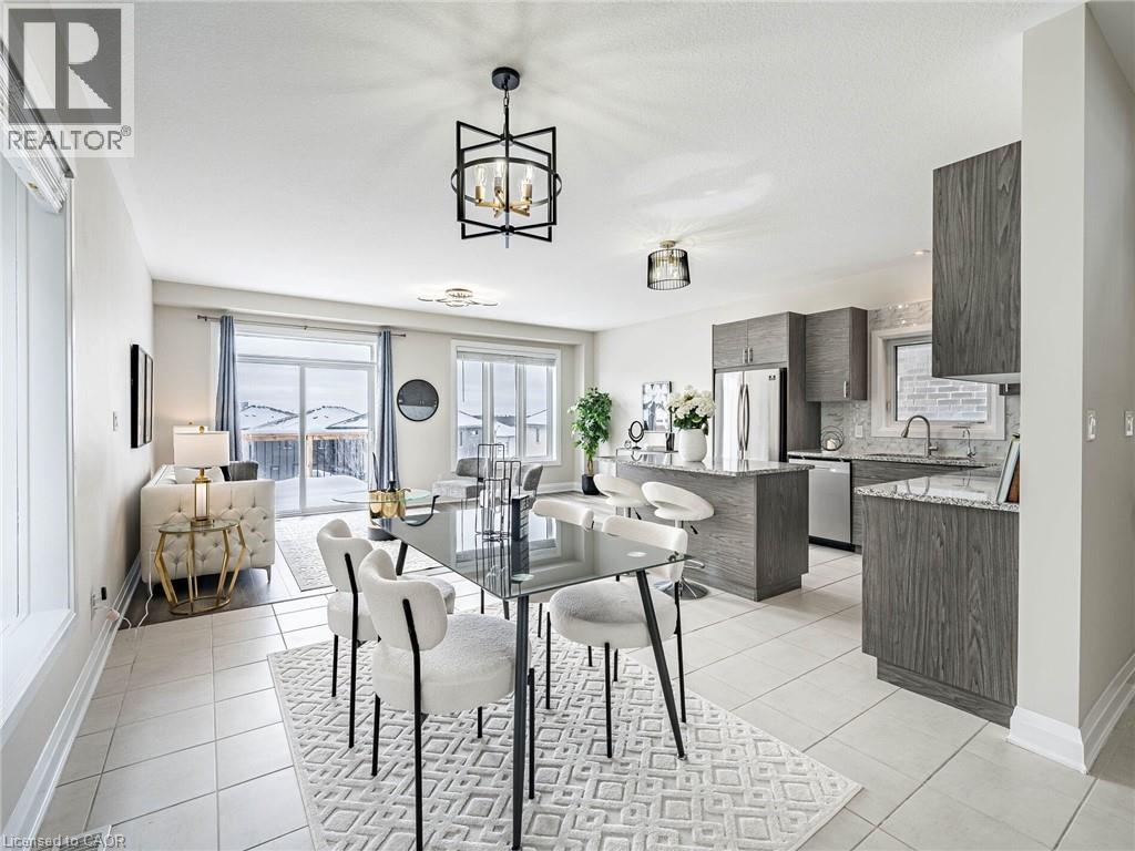 677 Thomas Slee Drive, Kitchener, Ontario  N2P 0J1 - Photo 4 - 40808114