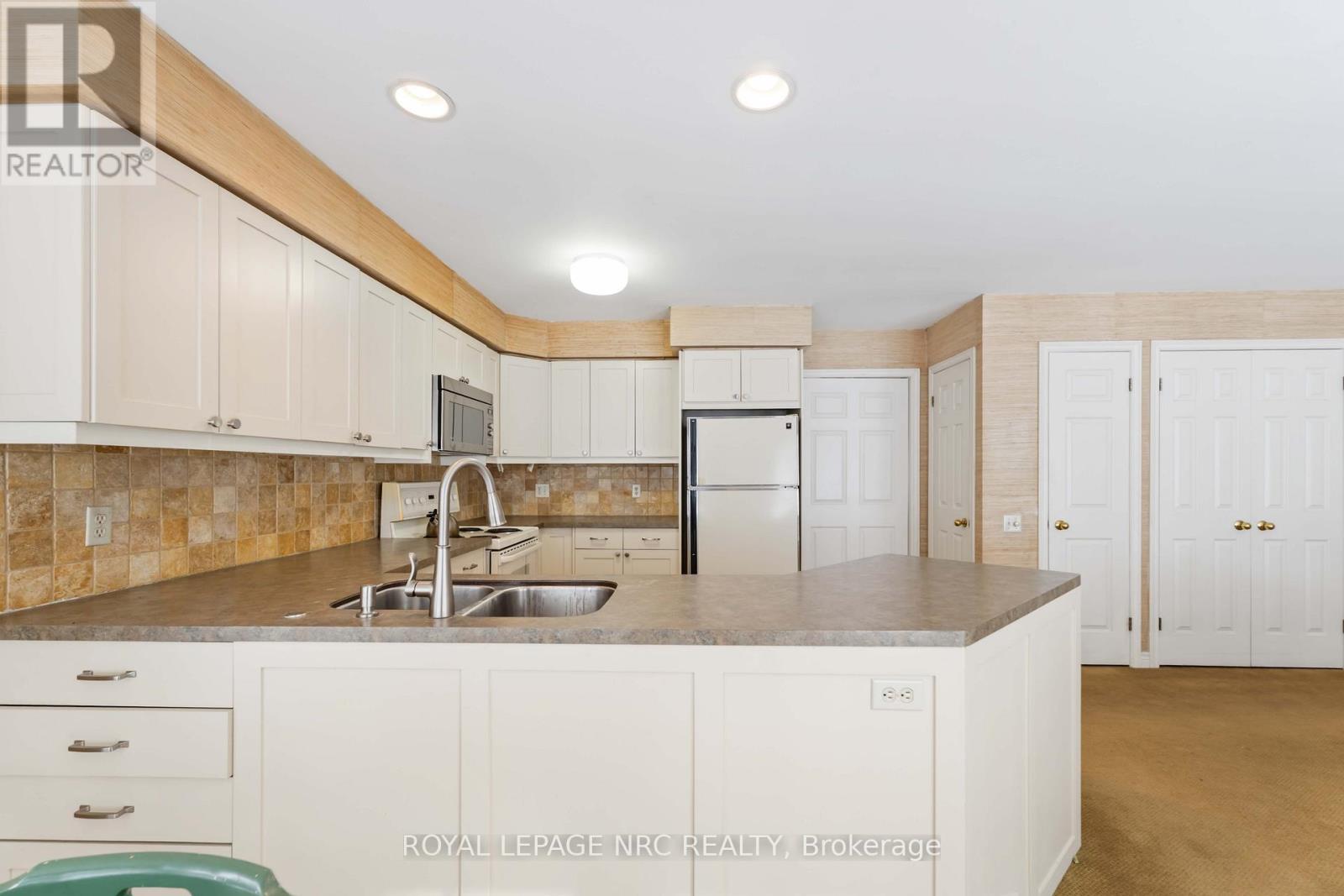 192 Woodside Drive, St. Catharines, Ontario  L2T 1X6 - Photo 13 - X12824688