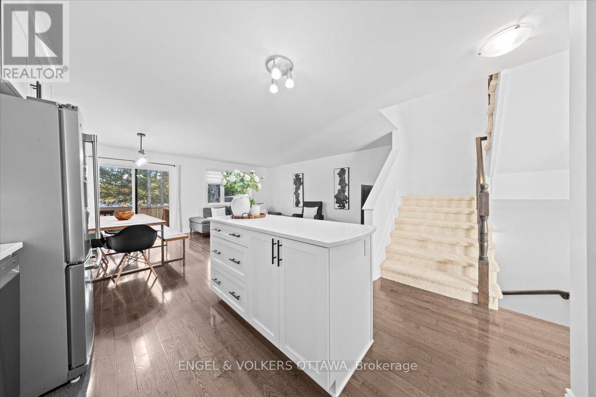 273 Dion Avenue, Clarence-Rockland, Ontario  K4K 0M4 - Photo 15 - X12825292