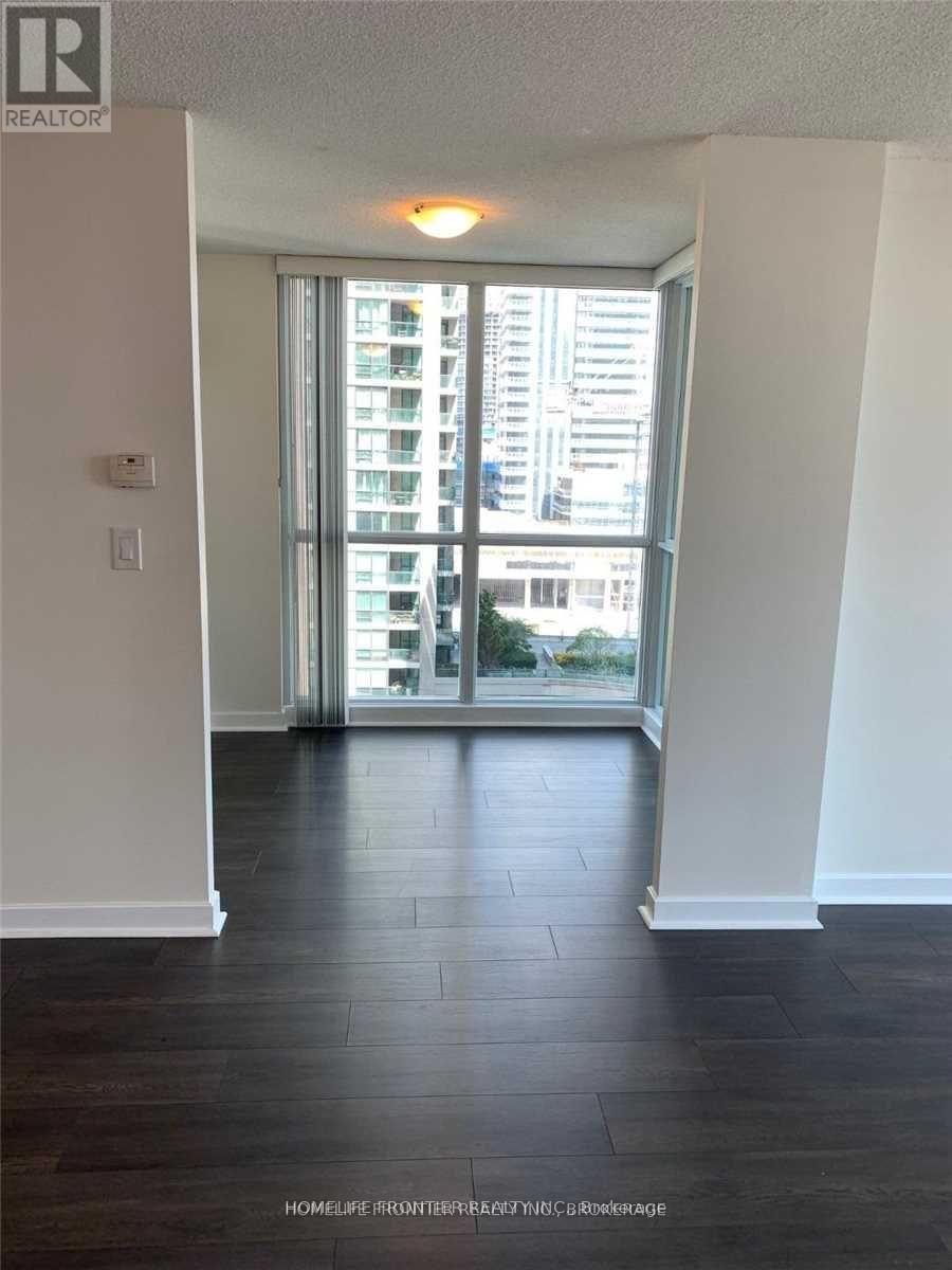 1108 - 18 Harbour Street, Toronto, Ontario  M5J 2Z6 - Photo 4 - C12825228