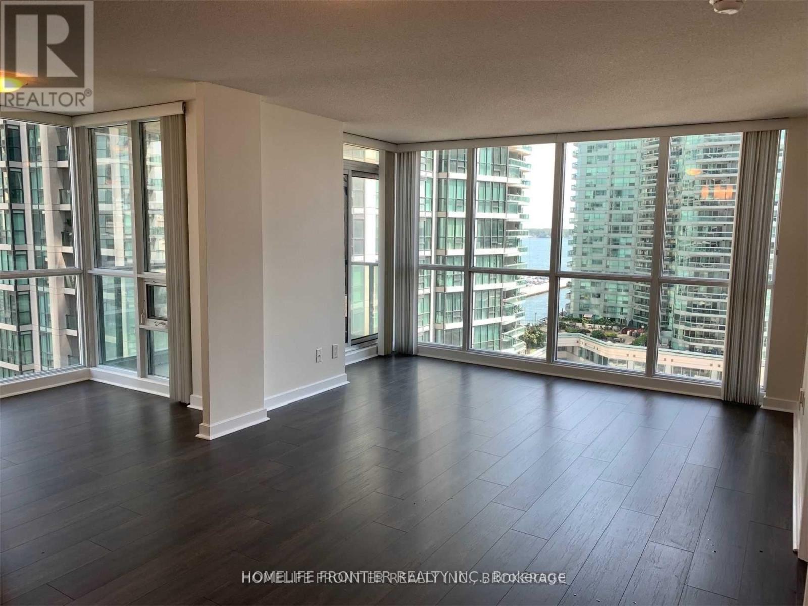 1108 - 18 Harbour Street, Toronto, Ontario  M5J 2Z6 - Photo 3 - C12825228