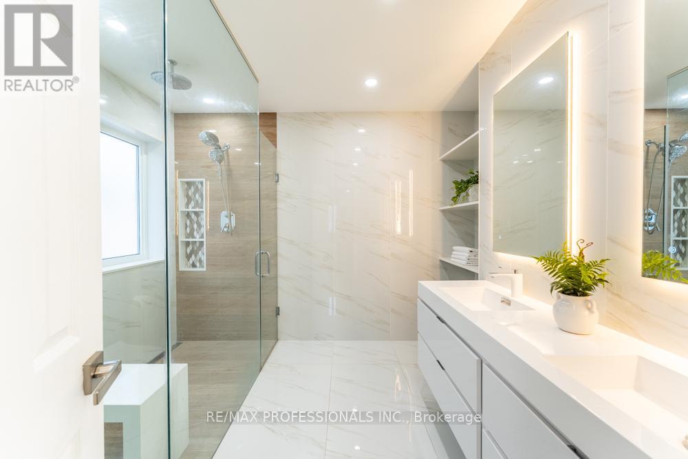 7108 Gablehurst Crescent, Mississauga, Ontario  L5W 1E7 - Photo 26 - W12822836