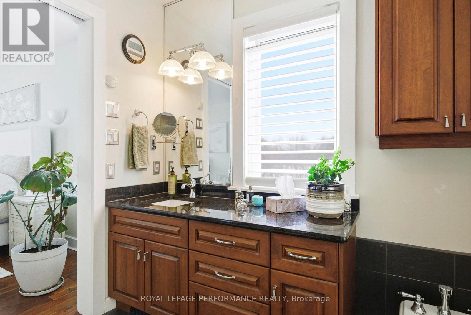 18537 Stonehouse Point Road, South Glengarry, Ontario  K6H 5R5 - Photo 26 - X12821848