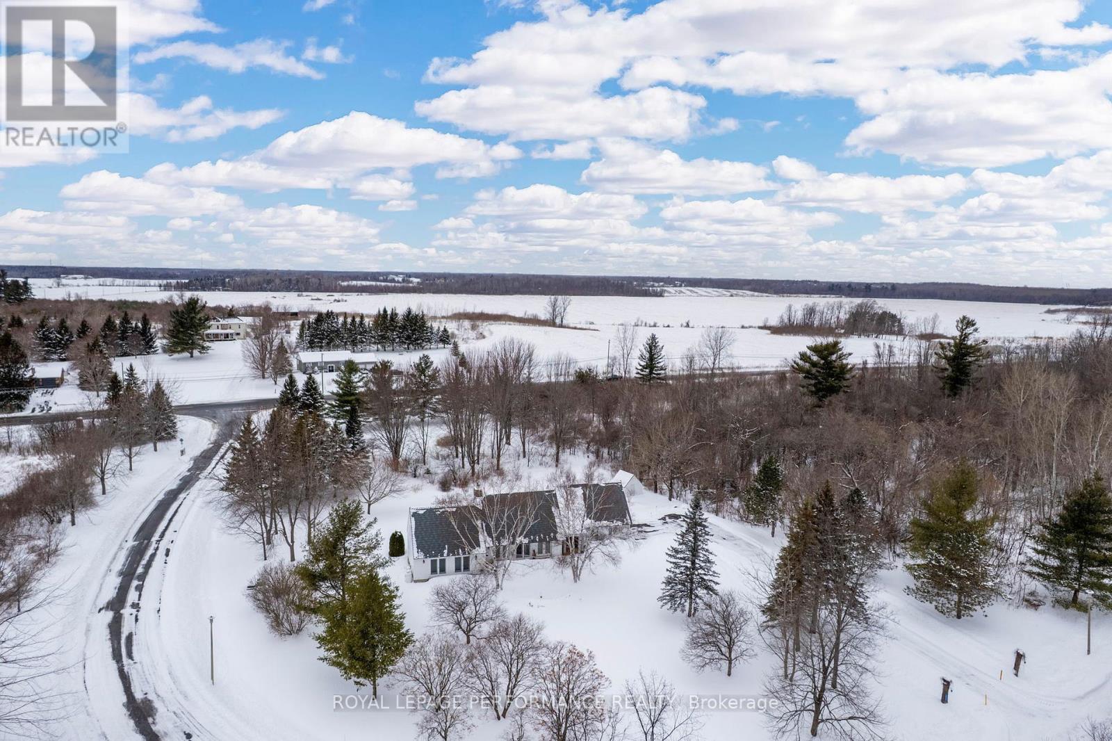 18537 Stonehouse Point Road, South Glengarry, Ontario  K6H 5R5 - Photo 47 - X12821848
