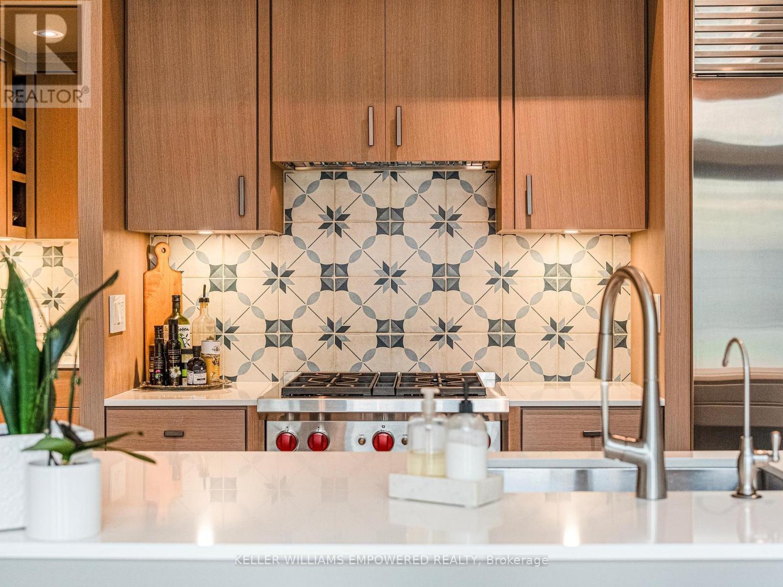 10 Webster Avenue, Toronto, Ontario  M5R 1N7 - Photo 13 - C12825310