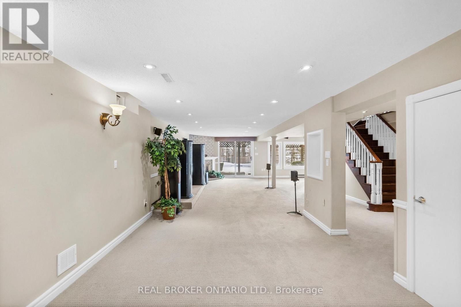 36 Ellingwood Court, Markham, Ontario  L3R 8A7 - Photo 40 - N12825304