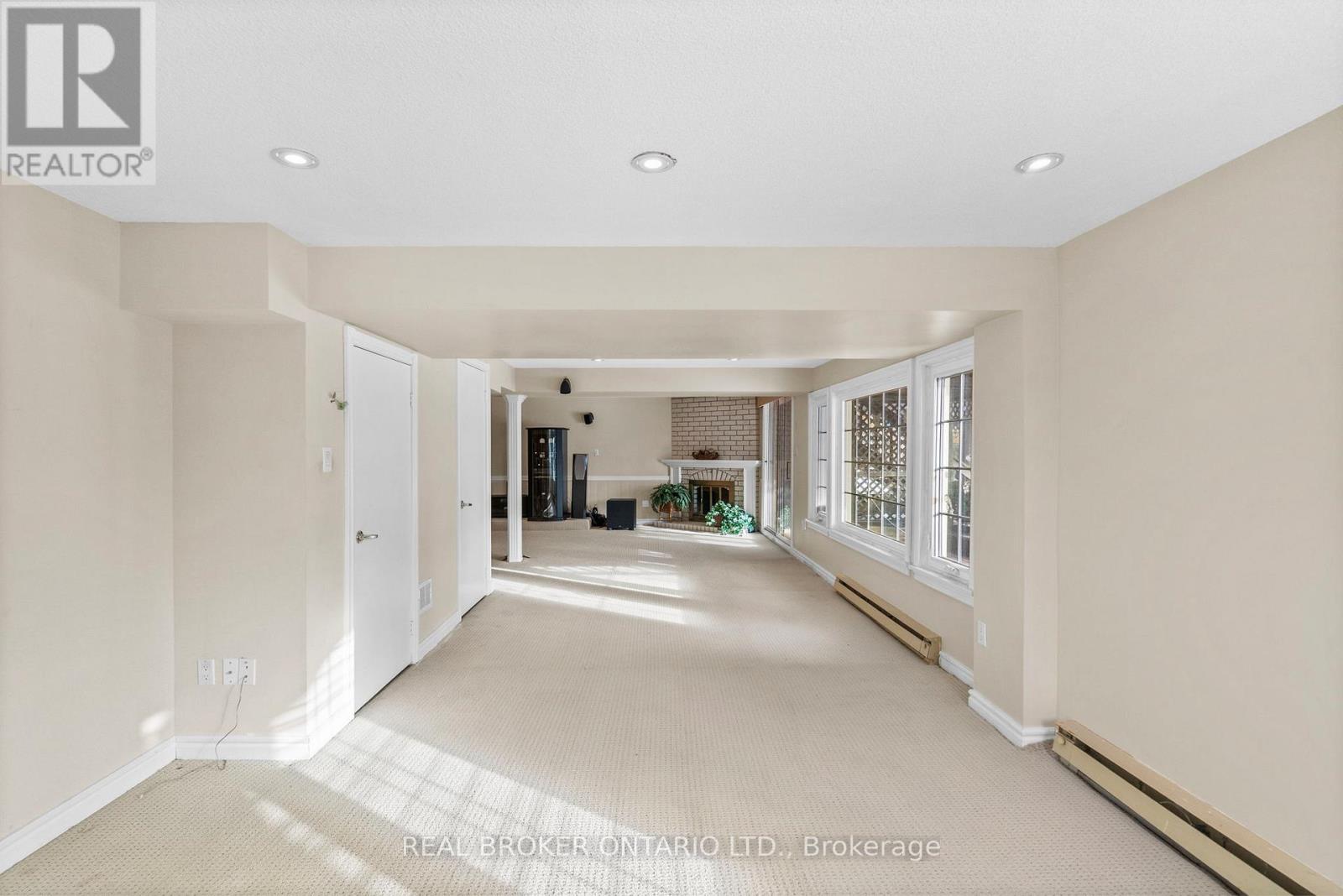 36 Ellingwood Court, Markham, Ontario  L3R 8A7 - Photo 44 - N12825304